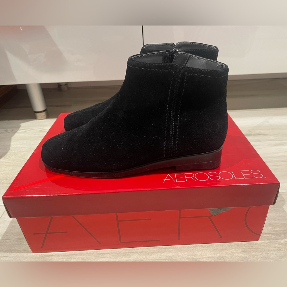 Aerosoles boots Double Trouble 2 black suede size 6M NEW